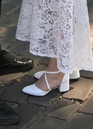 Beyaz ayakkabı 