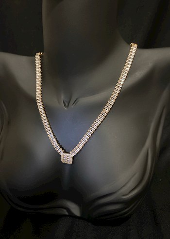 Parlak Altın Zincir Detaylı Çelik Kadın Kolye - Görsel 2