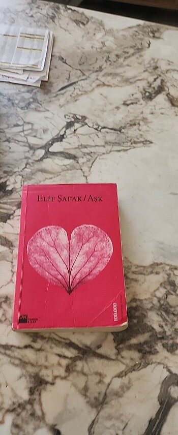 Beden Renk Elif Şafak - aşk