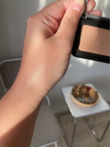 make up for ever  aydınlatıcı - Görsel 5