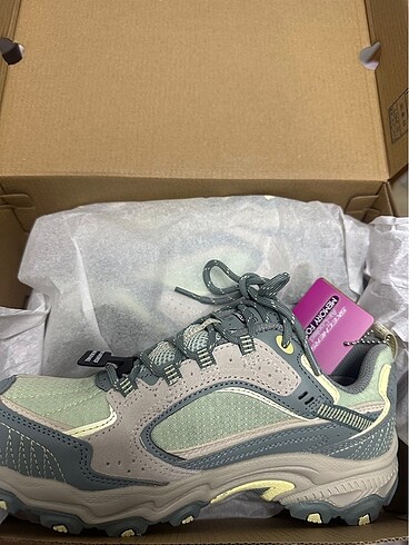 36,5 Beden yeşil Renk Skechers etiketli spor ayakkabı