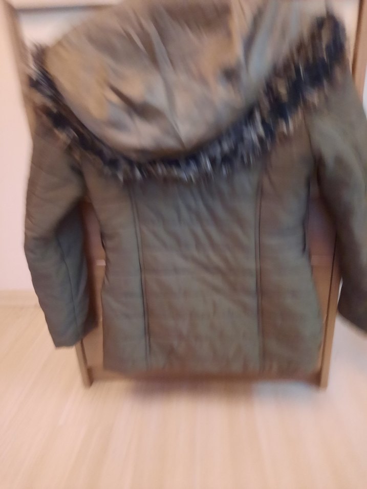 Kürk Detaylı Kısa Kahverengi Kadın Mont - Görsel 2