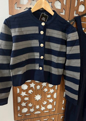 Uzun Lacivert Triko Elbise ve Çizgili Hırka - Görsel 2