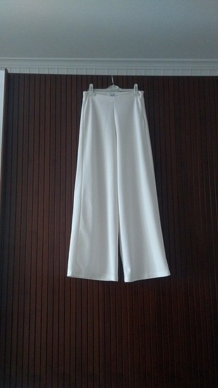 beyaz salaş pantolon