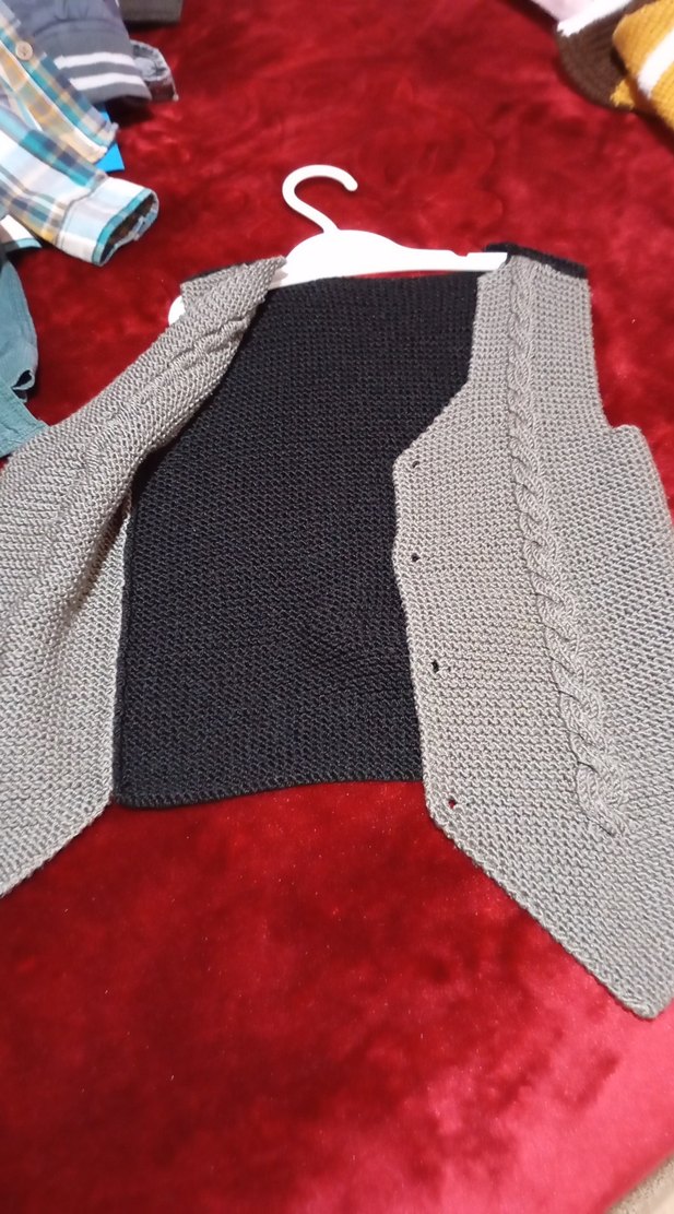 Erkek Çocuk Gri Örgü Süveter - Görsel 2