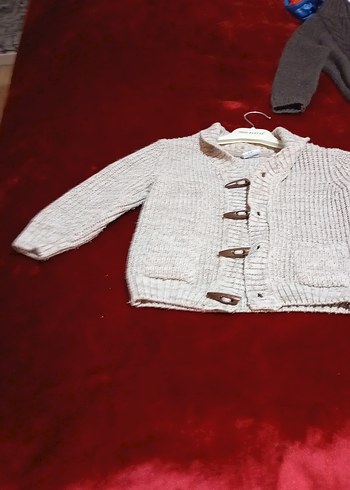 Erkek Çocuk Bej Örgü Hırka - Görsel 2