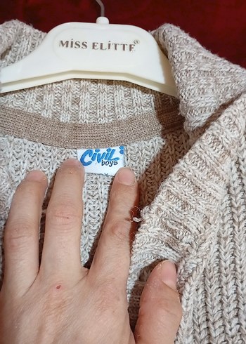 Erkek Çocuk Bej Örgü Hırka - Görsel 3