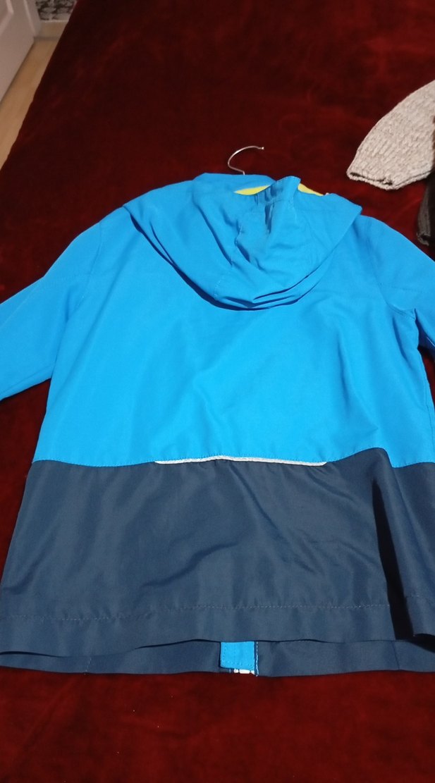 Erkek Çocuk Mavi Kapüşonlu Fermuarlı Yağmurluk - Görsel 3