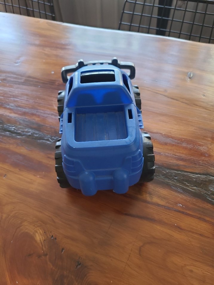 Mavi Renkli Oyuncak Araba - Görsel 3