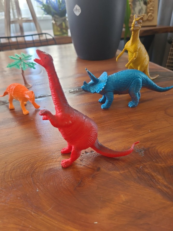 Renkli Dinozor Figürleri Seti 8 adet - Görsel 4