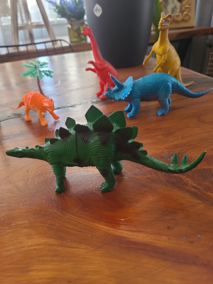 Renkli Dinozor Figürleri Seti 8 adet - Görsel 3