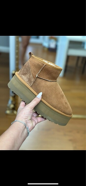 Ugg platform mini