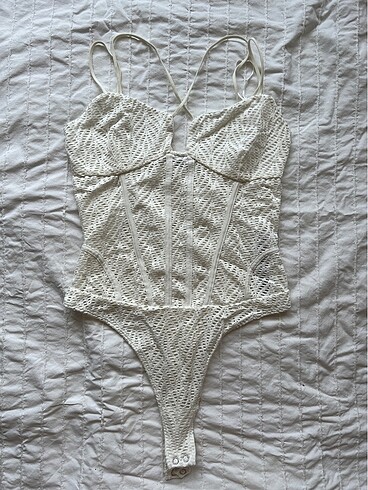 Esnek bodysuit