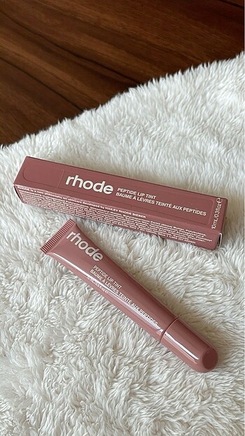 Beden Rhode lip tint toast