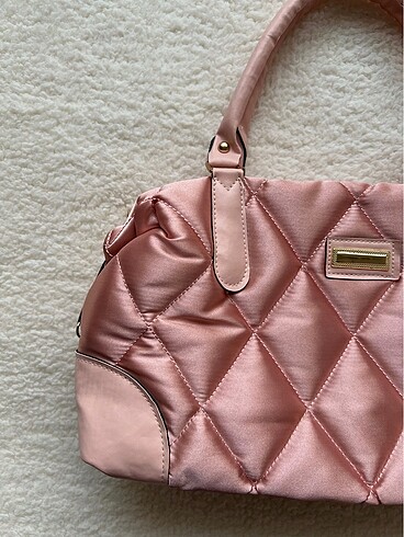 Juicy Couture Vintage coquette saten kol çantası