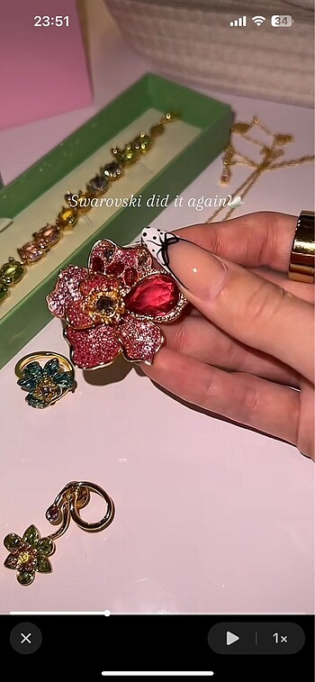swarovski Swarovski florere çiçek kolye