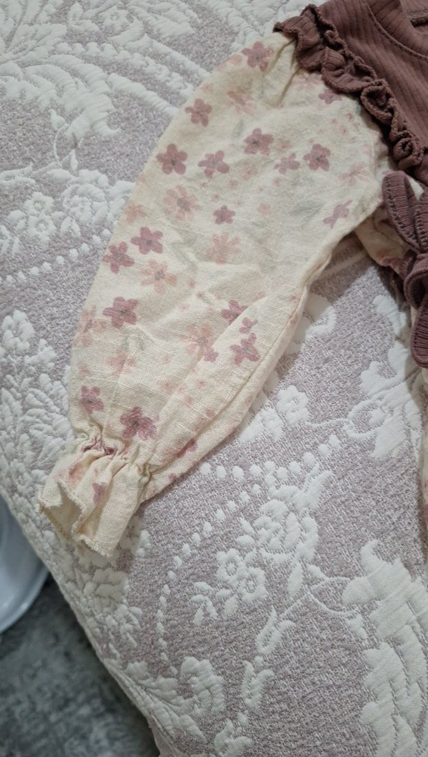 Kahverengi Dantel Detaylı Bebek Kız Takımı - Görsel 2