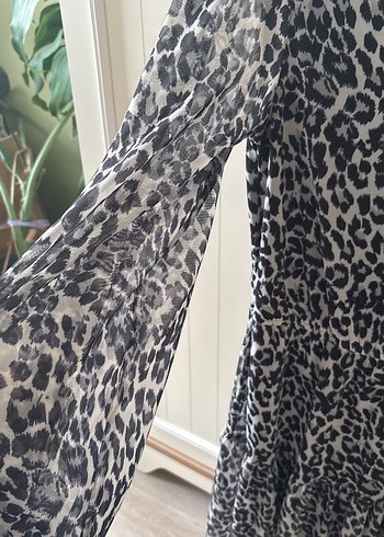 Gri Leopar Desenli Uzun Kollu Midi Elbise - Görsel 2