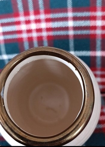 Madame Coco Beyaz Seramik Vazo Altın Detaylı