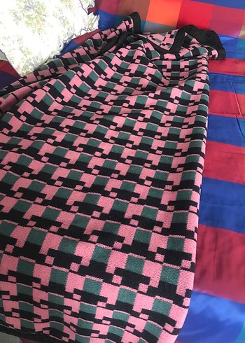 Koyu Pembe Kareli Yün battaniye - Görsel 3