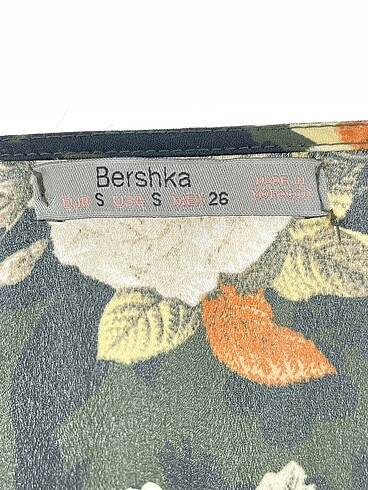 s Beden çeşitli Renk Bershka Kimono %70 İndirimli.