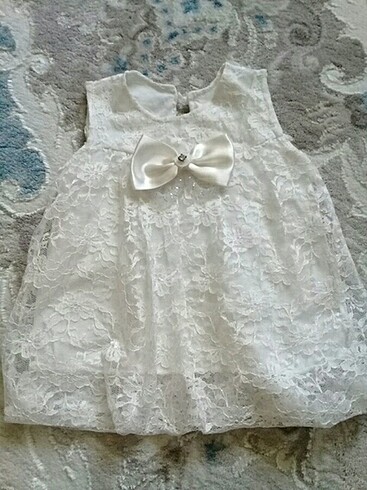 Kız bebek elbisesi