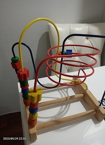Ahşap koordinasyon oyuncağı