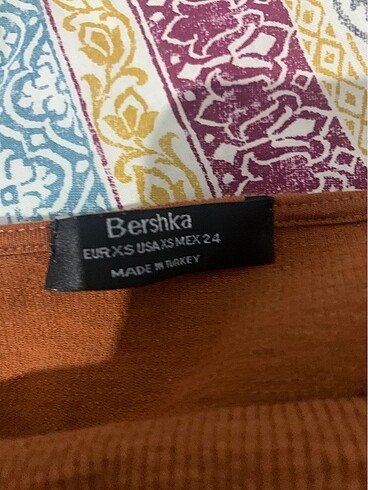 xs Beden Bershka sırt dekolteli mini elbise