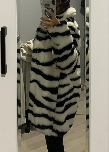 Bershka zebra desenli kürk - Görsel 8