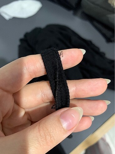 Iamnotbasıc sırt dekolteli siyah bluz - Görsel 5