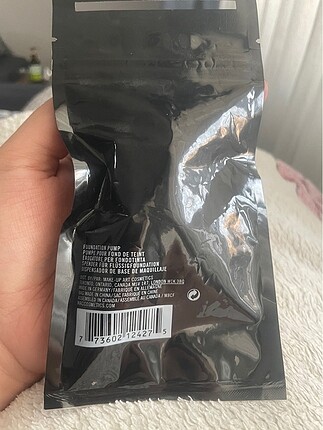 Beden Orjinal MAC marka fondöten pompası