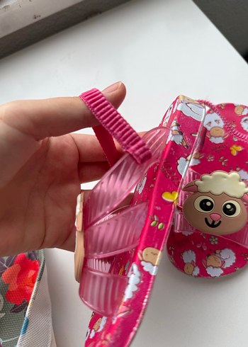 24 Beden pembe Renk Kız Çocuk Pembe Baskılı Tokalı Terlik