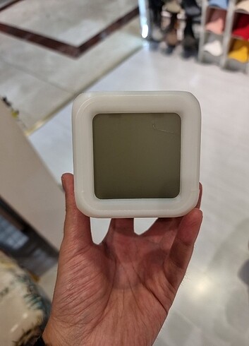 Beden Piranha marka ışıklı model gece lambası ve saati .
