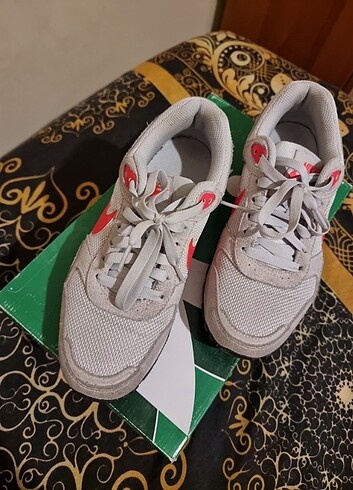 Nike 36.5 numara ORJINAL NIKE spor ayakkabi