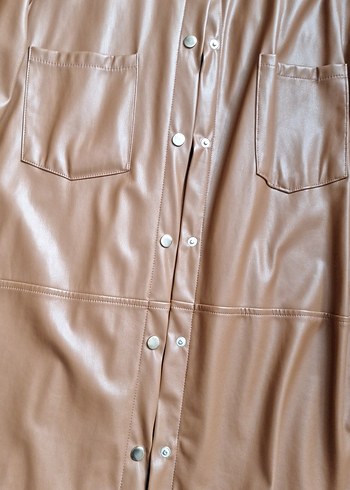 Bej Kadın Deri Düğmeli Uzun Ceket - Görsel 4