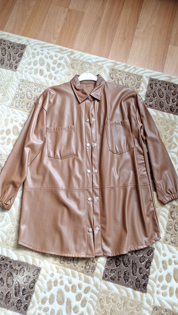 Bej Kadın Deri Düğmeli Uzun Ceket - Görsel 3