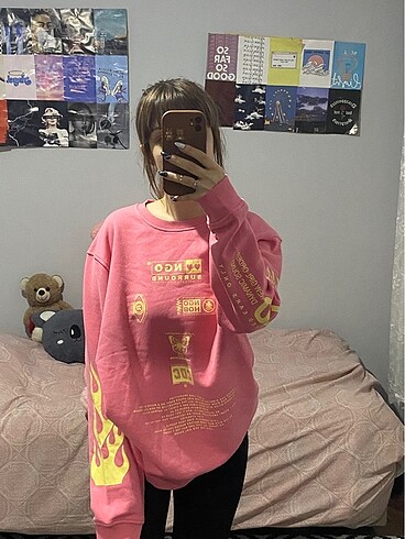 Sweatshirt