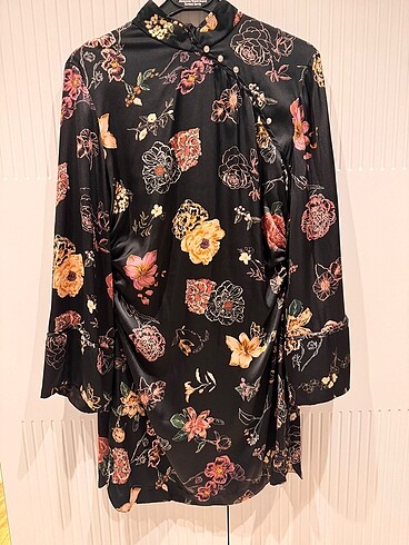 m Beden çeşitli Renk Zara saten mini elbise