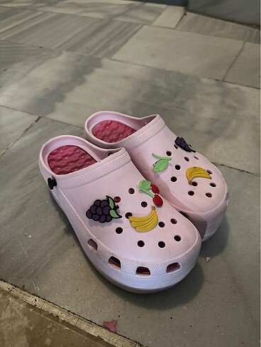 pembe crocs