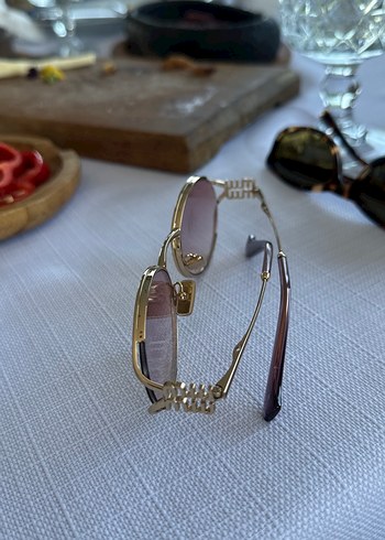 Beden altın Renk Miu Miu Bej Pastel Kadın Güneş Gözlüğü