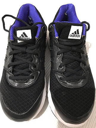 Adidas spor ayakkabısı 
