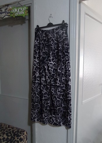 LC Waikiki Gri Yılan Desenli boolll paça Kadın Pantolon