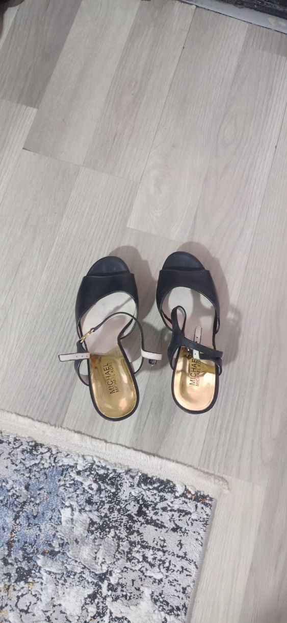 siyah stiletto topuklu ayakkabı - Görsel 4