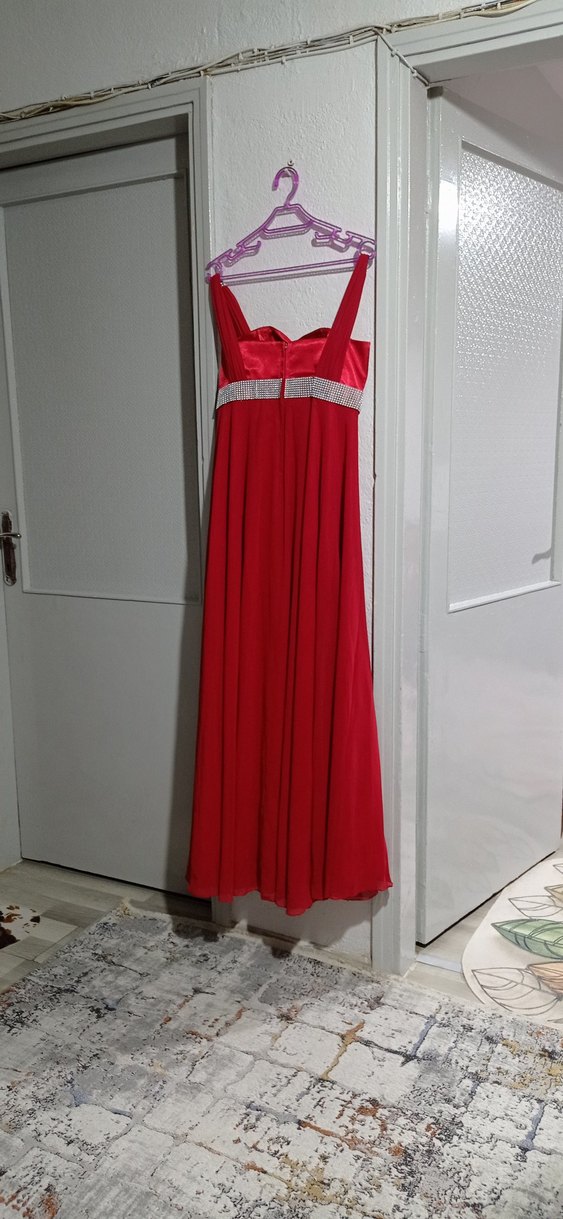 Klasik Kırmızı Uzun Abiye Elbise - Görsel 4