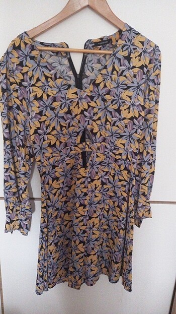 Göbek detaylı elbise - Görsel 7