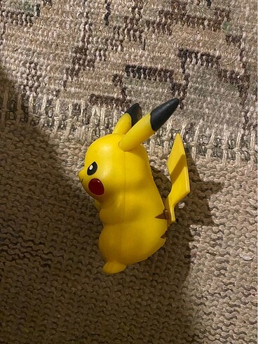  Pikaçu