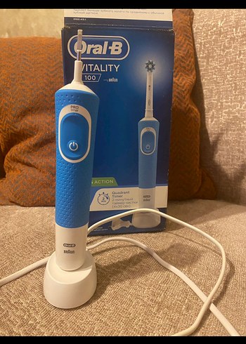 Oral-B Vitality Şarjlı Diş Fırçası Mavi