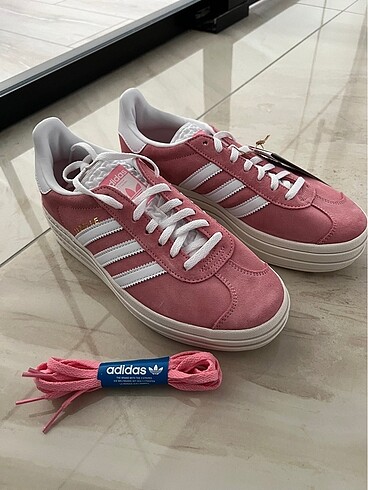 Adidas gazelle bold