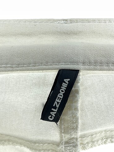 m Beden beyaz Renk Calzedonia Jean / Kot %70 İndirimli.