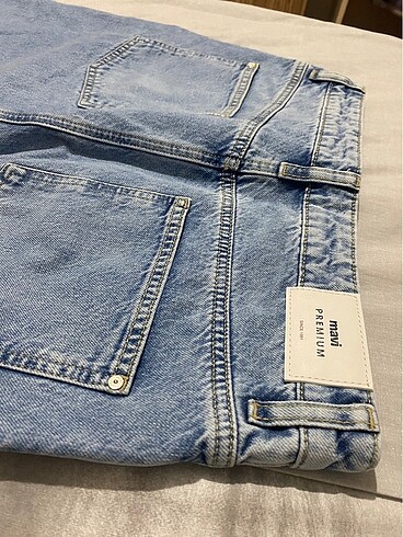 m Beden Mavi Jeans Kot Yırtmaçlı Kalem Etek